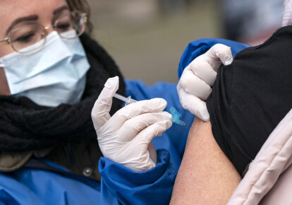 Великобритания готовится к массовому вакцинированию граждан от Covid-19