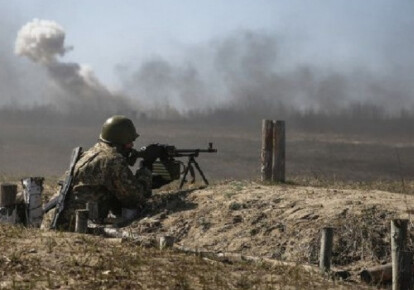 В течение минувших суток, 11 ноября, боевики семь раз открывали огонь по позициям Объединенных сил на Донбассе. Фото: izvestia.kiev.ua