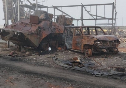 Последствия обстрела ВСУ базы российских оккупантов в Новой Каховке