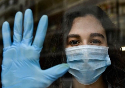Сліди крові та відходів, - до США мільйонами завозять використані медичні рукавички