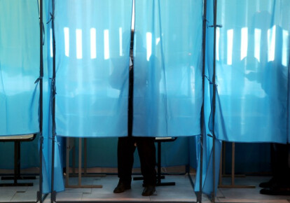 Согласно новому опросу электоральных настроений, лидирует партия "Слуга народа". Фото: УНИАН