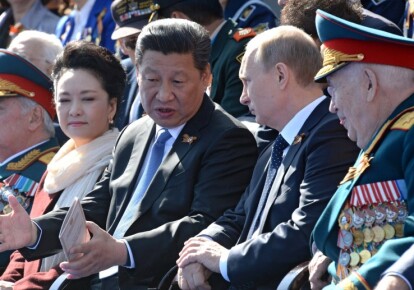 Си Дзинпин перенял парадопобедный опыт Владимира Путина. Фото: kremlin.ru