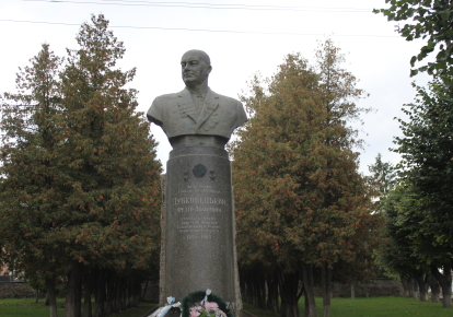На Черкащині "впаде" останній пам'ятник комуністичному діячеві