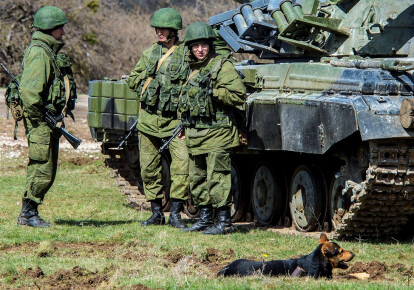 Степан Полторак заявил, что Россия перебросила дополнительные войска к границе с Украиной