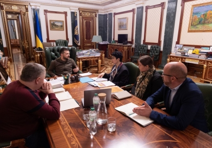 Зеленский проводит совещание по вопросам деоккупации Крыма