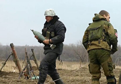 Боевики на Донбассе обстреляли представителей ГСЧС Украины
