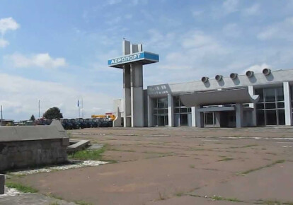 В Черкасском аэропорту срежут и продадут асфальт, чтобы погасить долги по зарплате