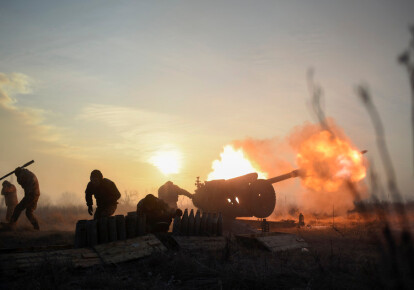 В течение минувших суток, 6 ноября, боевики 10 раз открывали огонь по позициям Объединенных сил на Донбассе. Фото: EPA/UPG