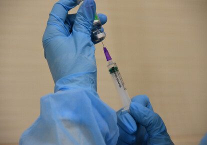 27 квітня відкрили наступну пріоритетну групу вакцинації
