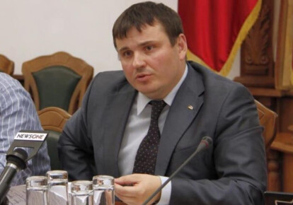 В списке партии "Слуга народа" на проходной позиции находится Юрий Гусев