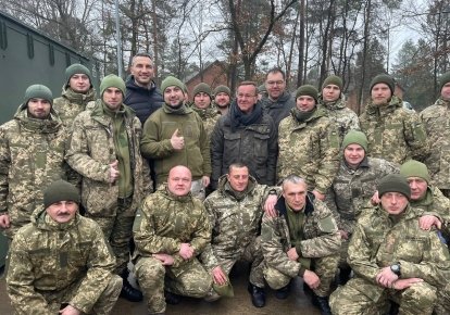 Володимир Кличко зустрівся з українськими військовими у Німеччині