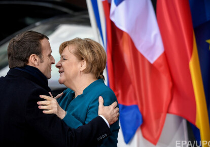 Еммануель Макрон і Ангела Меркель під час підписання нового франко-німецького договору про дружбу в Аахені
