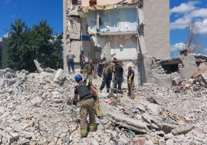 Разрушенный дом в результате российских обстрелов в г. Часовой Яр Донецкой области