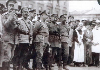 Денікінці на Соборному майдані у Харкові. 5 липня 1919-го