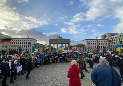 В Берлине прошла акция протеста против войны в Украине;