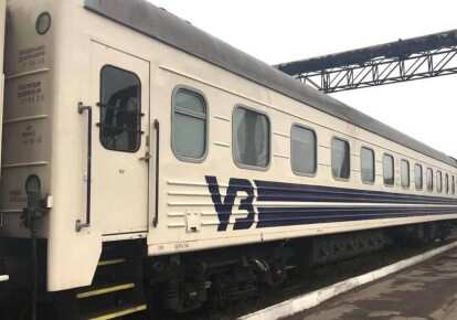Суд вирішив частково задовольнити позов АТ "Сбербанк" до АТ "Українська залізниця"
