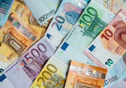 Украина получила два миллиарда долларов от выпуска еврооблигаций / Shutterstock