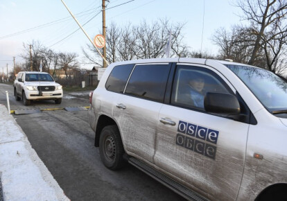 Наблюдатели ОБСЕ зафиксировали взрывы в районе Петровского. Фото: УНИАН