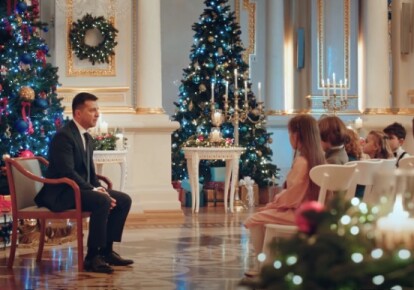 В новогоднем обращении президент Владимир Зеленский надел маску отца нации