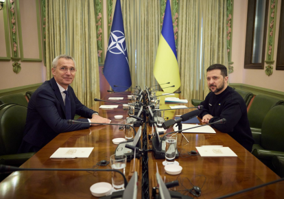 Генсек НАТО Йенс Столтенберг и президент Владимир Зеленский в Киеве