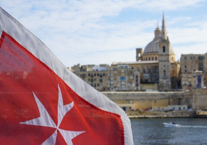 Мальта призупинила програму "золотих паспортів" для росіян та білорусів