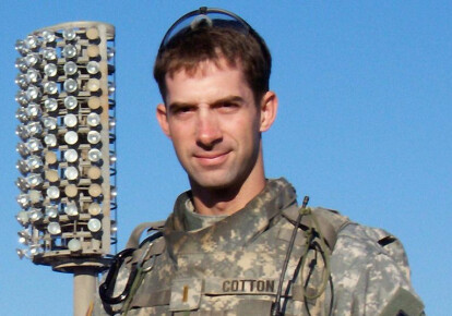 Том Коттон во время командировки в Ирак