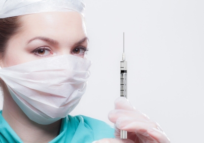 Украина ставит рекорды суточных прививок два дня подряд;