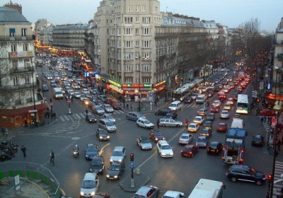 Обмеження руху має підвищити безпеку дорожнього руху в місті та сприяти захисту екології