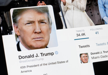 Аккаунт президента США Дональда Трампа заблокували в Twitter