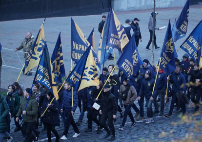 Представители националистических и ветеранских движений проводят акцию под Кабмином. Фото: facebook.com/NationalCorpsOfficial