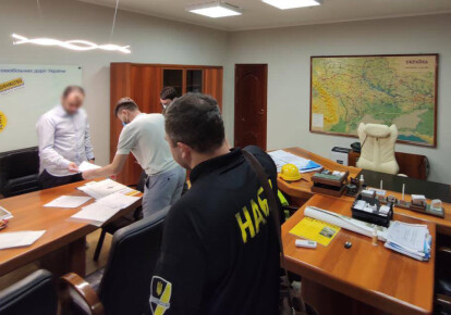НАБУ и САП вместе с антикоррупционными органами Польши провели около 50 обысков в офисах "Укравтодора" / НАБУ