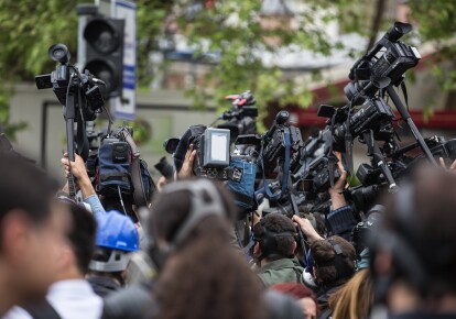 Всего в феврале с ущемлением своих прав столкнулись 11 работников СМИ