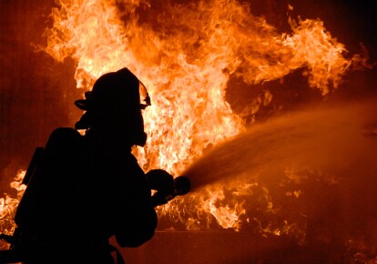 В Голосеевском районе Киева 13 января произошел пожар на территории завода
