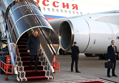 Владимир Путин прибыл 12 октября 2023 года в Кыргызстан