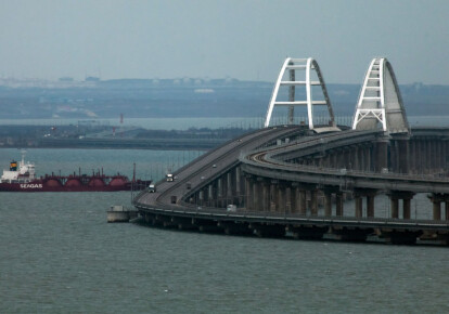 Вид на Крымский мост через Керченский пролив