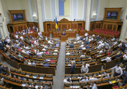 Парламент сьогодні не буде розглядати відставку глави НБУ Якова Смолія. Фото: УНІАН