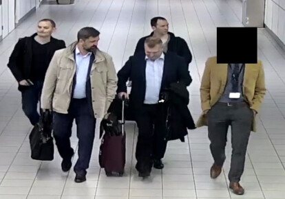 Російські офіцери, яких піймали в Гаазі. Фото: EPA/UPG