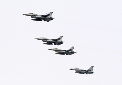 Военные самолеты КНР вошли в зону действия ПВО Тайваня
