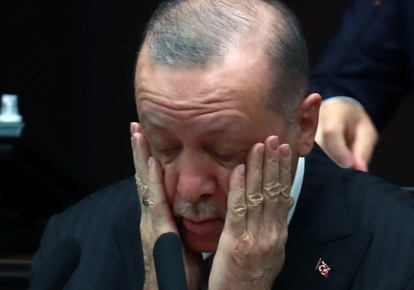 Турецька ліра обвалилася до нового мінімуму після погроз Ердогана вислати послів 10 країн Заходу