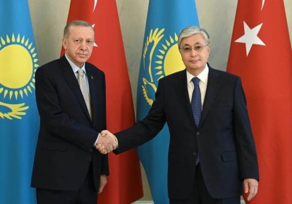 Президент Турции Реджеп Таип Эрдоган и его казахстанский коллега Касим-Жомарт Токаев