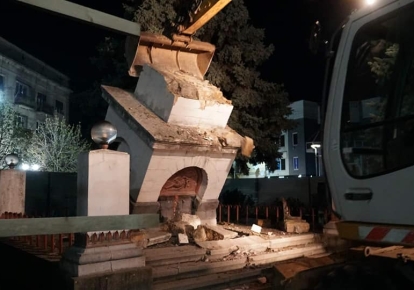 В центре Мукачево снесли памятник