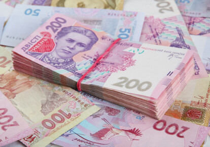 335 платників податків задекларували доходи понад 1 мільйон гривень. Фото: Shutterstock
