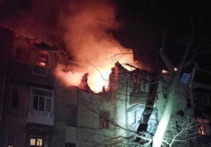 Ракета снесла целый этаж дома в центре Харькова