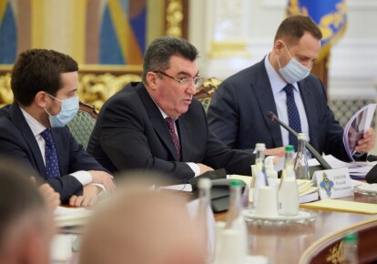 Слева направо: Владимир Зеленский, секретарь СНБО Алексей Данилов, глава Офиса президента Андрей Ермак