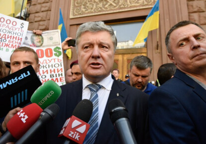 Суд постановил допросить Трубу и Портнова в качестве свидетелей по делу нападения на Петра Порошенко. Фото: УНИАН
