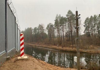 Стена на границе Польши и Белоруссии