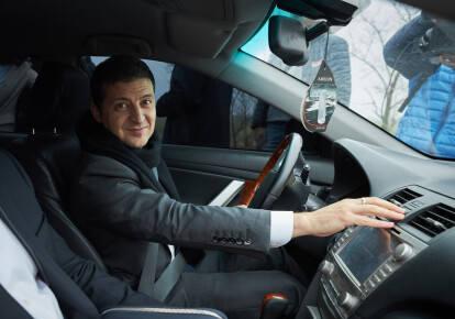 Президент Владимир Зеленский проехался по трассе Мариуполь - Запорожье. Фото: Офис президента