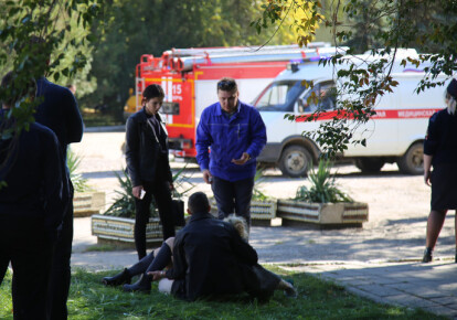 При взрыве в политехническом колледже в оккупированной Керчи погибли 18 человек. Фото: :EPA