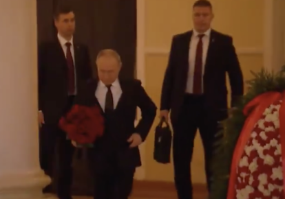 Владимир Путин и его охранник