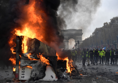Масові протести у Франції